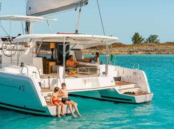 Luxury Catamaran Lagoon 42, AC & GN, Split (photo 2)
