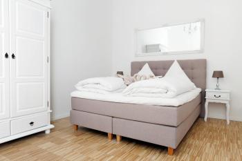 SC 02 by ROCKCHAIR Apartments l SUPERHOST Status l 4 Bedrooms Boxspringbeds 2 Bathrooms Balcony Elevator - Cozy Family & Business Flair welcomes you!, Berlin (Foto 5)