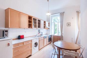 Historic centre-spacious apartment, Praha (fotografie 4)