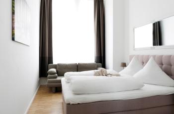 SC 04 by ROCKCHAIR Apartments l SUPERHOST Status l 4 Bedrooms Boxspringbeds 2 Bathrooms Balcony Elevator - Cozy Family & Business Flair welcomes you!, Berlino (foto 5)