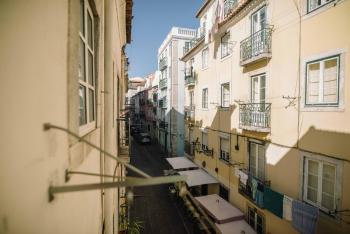 The Blue House - Lively Bairro Alto, Lisbon (photo 3)