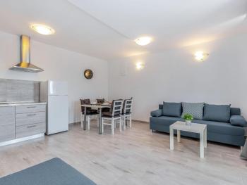 Apartment in Dramalj near Beach & Pool, Dramalj (zdjęcie 5)