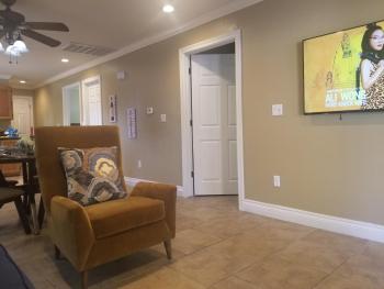 CLOSE TO STRIP, Very Private, GATED, Huge Floorplan, WIFI, Washer&Dryer, Las Vegas (photo 5)