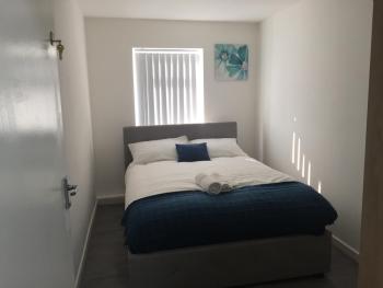 Sama's Stylish Room 2, Manchester (photo 4)