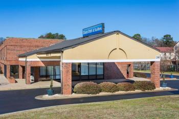 Days Inn & Suites by Wyndham Rocky Mount Golden East, Rocky Mount (foto 3)