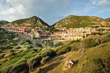 Arromaniu, Nebida (fotografie 2)