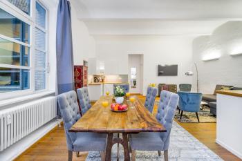 The Melchior, Luxury Industry Loft in Mitte, group & family friendly, 2 bath rooms, big dining table, ideal for 4 - 6 Guests, Berlín (foto 4)
