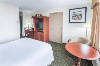 Ramada by Wyndham Thunder Bay Airlane Hotel, Thunder Bay (photo 3)