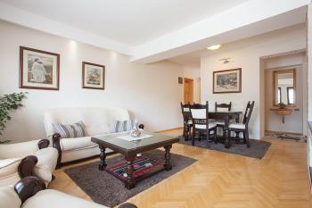 WHITE APARTMENT, Skopje (fotografie 3)