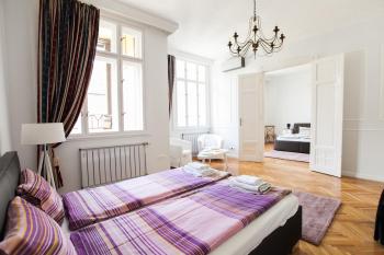 Chic & Charm Apartment, Budapest (photo 5)