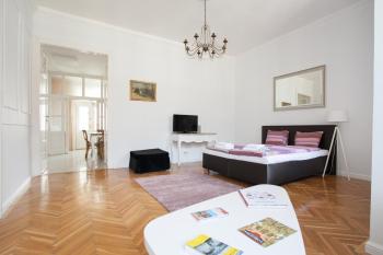 Chic & Charm Apartment, Budapest (photo 4)