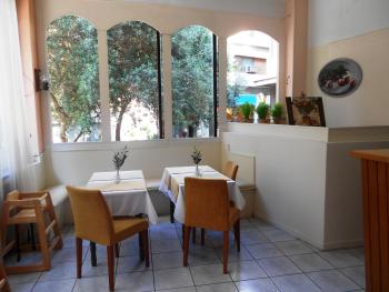 Adams Hotel, Athens (photo 5)