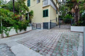 Apartment near sandy Firule Beach, Split (photo 3)