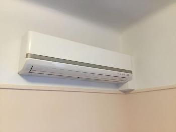 Spacious & Sunny Kolonaki Apt 5 mins metro/ACx3/1.5 BT, Athens (photo 5)