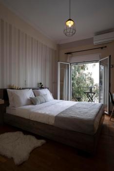 COZY APT NEXT TO METRO AND CLOSE TO ACROPOLIS!, Athens (photo 2)