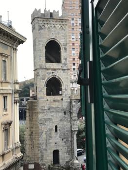 Lovely Old Town Apt with Free Private Parking Included!, Genua (zdjęcie 5)