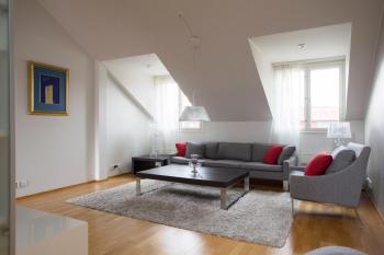 2ndhomes 2BR City Center Penthouse with Balcony and Sauna, Helsinki (photo 3)