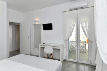 Efi Studios, Drios (photo 2)