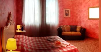 Sweet Home New, Benátky (fotografie 2)