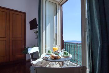 NapoliCentro Mare - Sea View Rooms & Suites, Neapel (Foto 4)