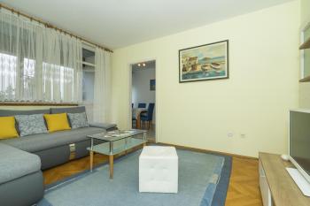Apartments with WiFi Split - 15862, Split (photo 5)