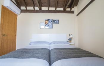 Apartamentos Nahira Suites 3000, Гранада (фото 3)