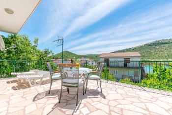 House Suncani dvori, Rogoznica (photo 2)