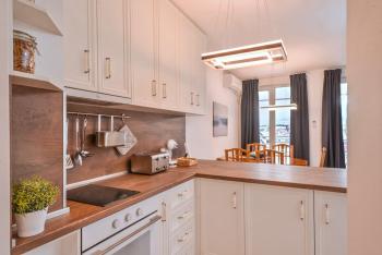 Spacious 2BD 2BA Flat - South Park & Vitosha Views by Flat Mаnager, Sofia (photo 3)