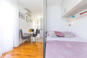 Spacious studio with balcony, close to the Znjan beach, Split (zdjęcie 5)
