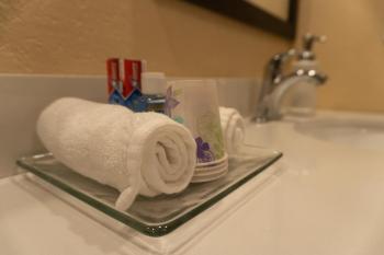 Trinity Escapes - Two Bedroom two bathroom full Apartment near airport, Анкоридж (фото 3)