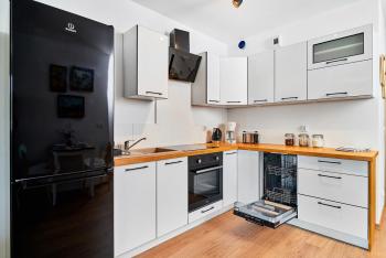 Vintage Apartment in New Estate with PARKING - Krzyki Wrocław by Noclegi Renters, Vratislav (fotografie 4)