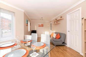 The Cluthar - Ground Floor West End City Centre Rockvilla flat & Parking, Glasgow (photo 3)