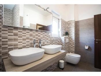 Olive Tree Apartments, Split (photo 4)