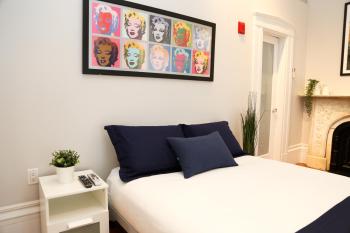 Charming & Stylish Studio on Beacon Hill #8, Бостон (фото 5)
