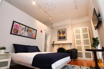 Charming & Stylish Studio on Beacon Hill #8, Бостон (фото 4)