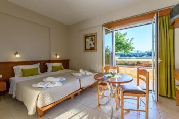 Danelis Studios & Apartments, Malia (photo 4)
