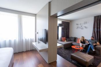 FirstName Toulouse, part of JdV by Hyatt, Toulouse (photo 4)