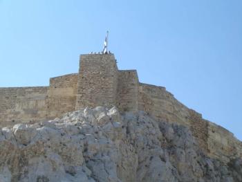 Live at the Acropolis shadow - under super scenic Anafiotika, Athens (photo 4)