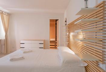 Porta Nuova Apt X6 with Balcony, Turin (photo 4)