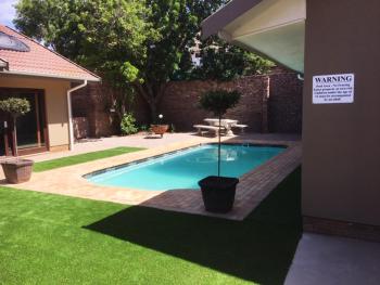 21 on Klein Karoo, Oudtshoorn (fotografie 2)