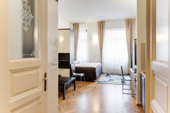Hálkova Studio, Praha (fotografie 3)