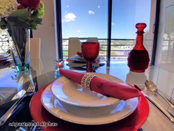 Apartment Alpha - 2 Bedrooms, Private Rooftop Patio with Hot Tub, BBQ and View, Ferragudo (foto 5)