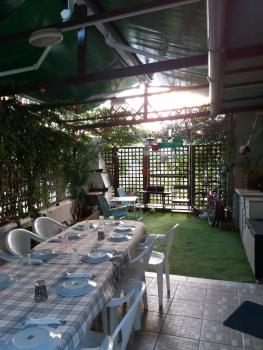 Green House, Néa Péramos (fotografie 2)
