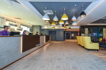Premier Inn Dubai Investments Park - An Emirates Group Company, Dubaj (fotografie 5)