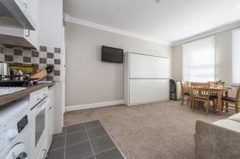 Stylish apartment 12 minutes tube to Oxford Street with free wifi and air con, Londýn (fotografie 5)