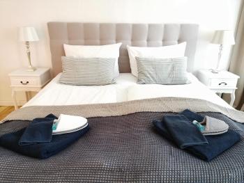 FRITZ by ROCKCHAIR Apartments l SUPERHOST Status l 3 Bedrooms Boxspringbeds 2 Bathrooms 2 Kitchen - Cozy Family & Business Flair welcomes you!, Berlin (photo 2)