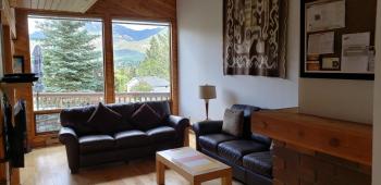 Invermere, BC On the Lake! Luxury 4 Bedroom Vacation Home with Panoramic Mountain Views!! Walk to Town, Shopping, Tennis, Volleyball, Pickle Ball, Dining, Bakery, Pubs, Swimming, Boating, Hiking, Fish, Biking, Hot Springs! Construction Trades Welcome, Invermere (Foto 5)