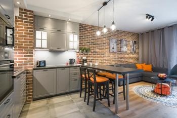 Orange, modern apartment in the city centre, Cracovie (photo 2)