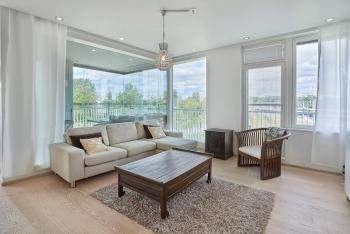 1BR City Center Home by the Park with Private Sauna, Balcony & Lake View, Helsinki (zdjęcie 3)