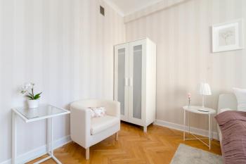 Chmielna Central Warsaw Apartment by BookingHost, Varšava (fotografie 3)